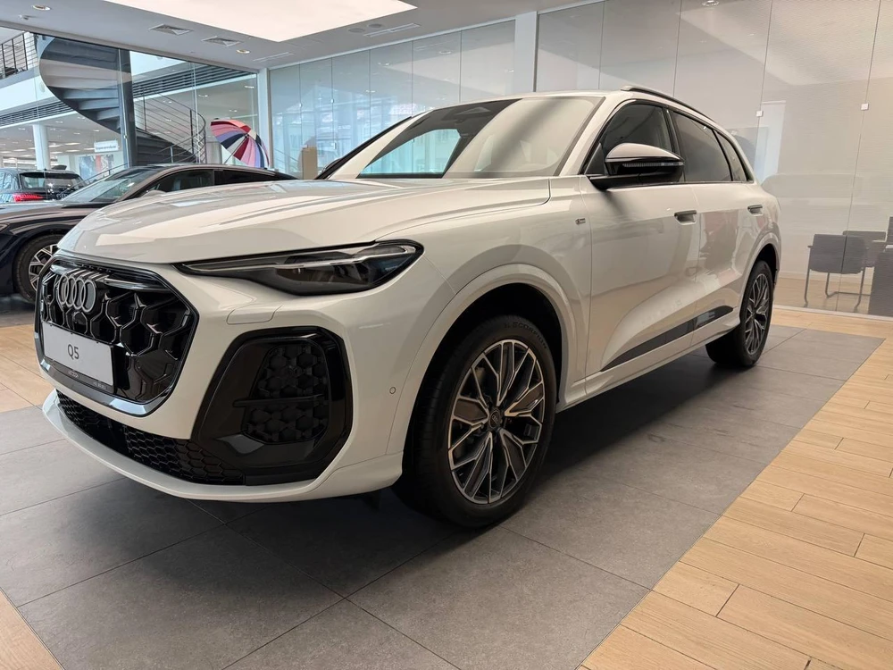 Q5 40 TFSI Quattro 2.0 AMT 4WD (204 л.с.)