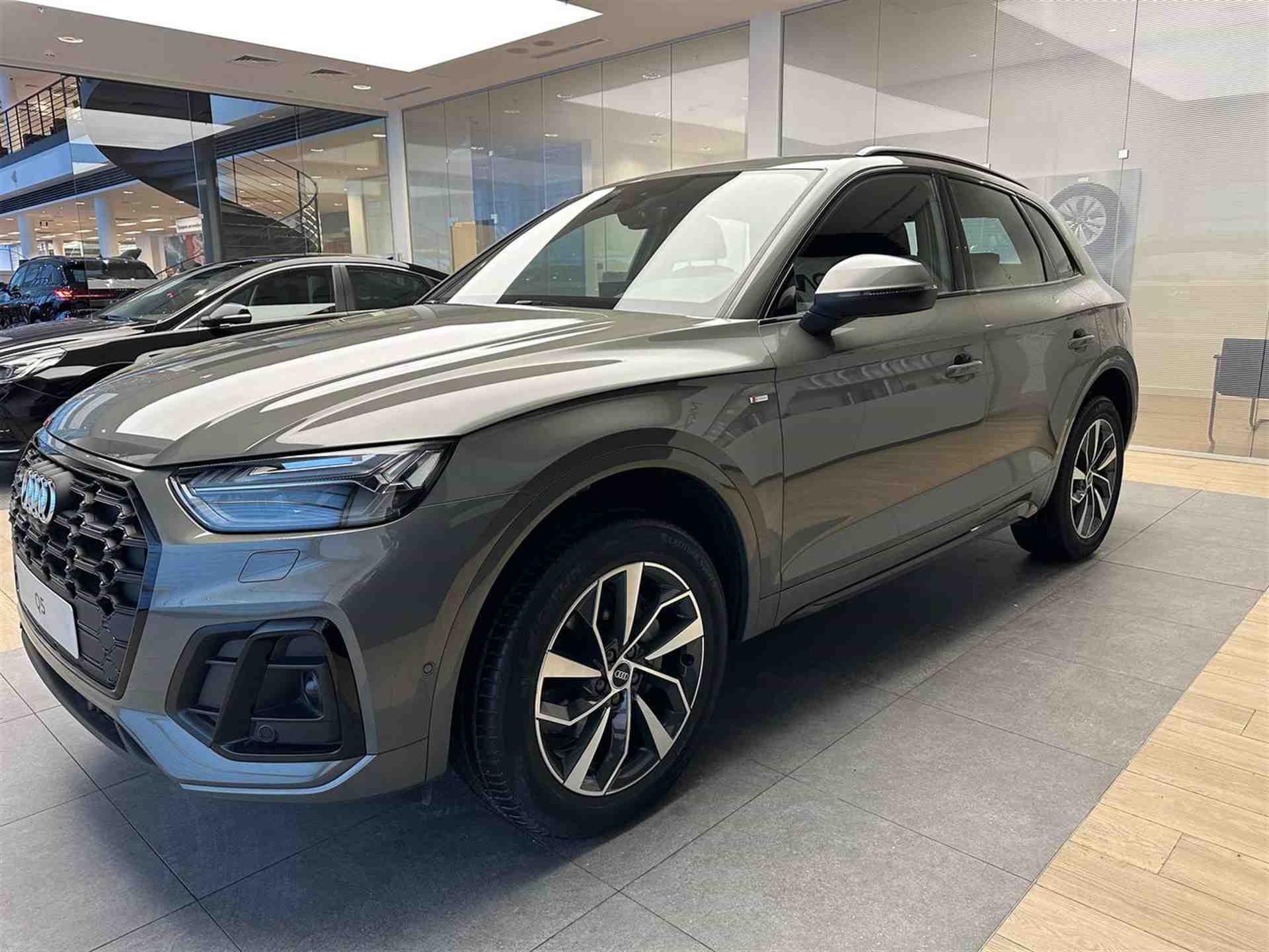 Q5 Sport 2.0 AMT 4WD (249 л.с.)