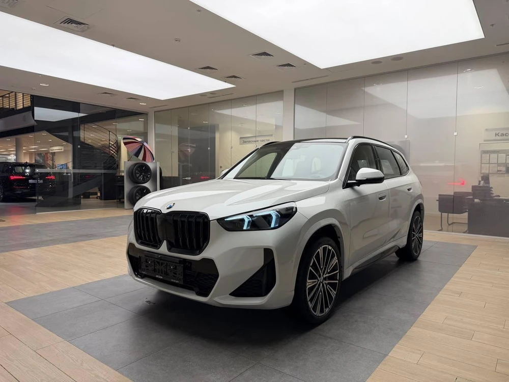X1 xDrive25Li 2.0 AMT 4WD (204 л.с.)