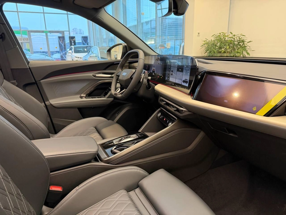 Q5 40 TFSI Quattro 2.0 AMT 4WD (204 л.с.)