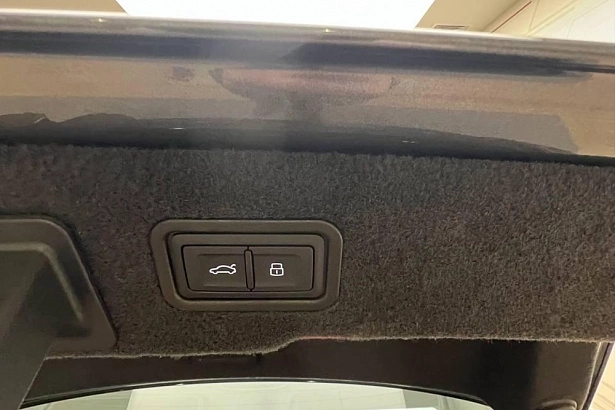 S8 S8 TFSI 4.0 AT 4WD (571 л.с.) фото 33