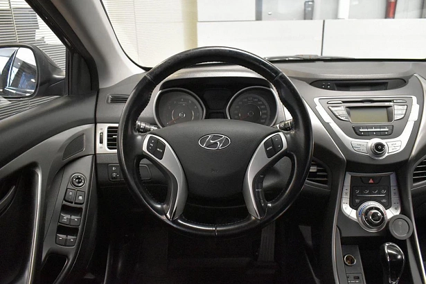 Elantra Comfort 1.6 AT (132 л.с.) фото 12