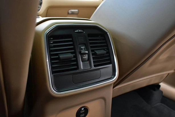 Macan Base 2.0 AMT 4WD (252 л.с.) фото 26