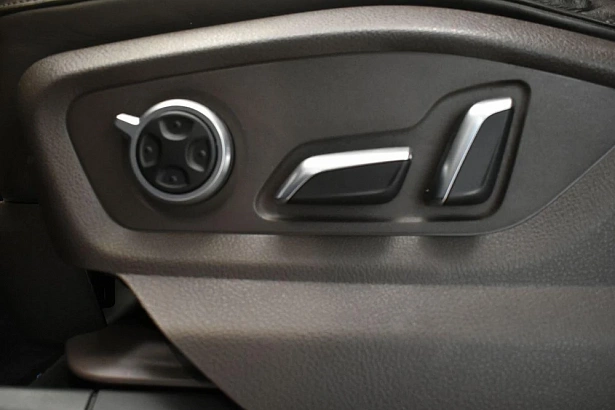 Q7 Sport 3.0d AT 4WD (249 л.с.) фото 25