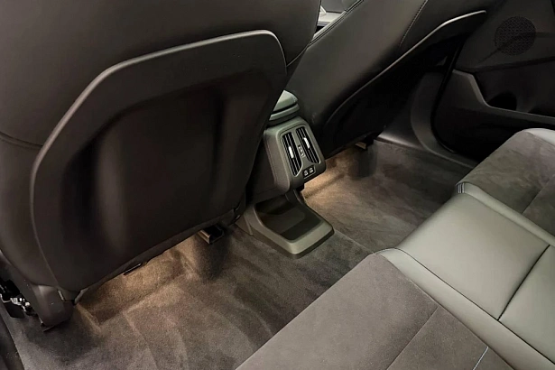 X1 xDrive25Li 2.0 AMT 4WD (204 л.с.) фото 17