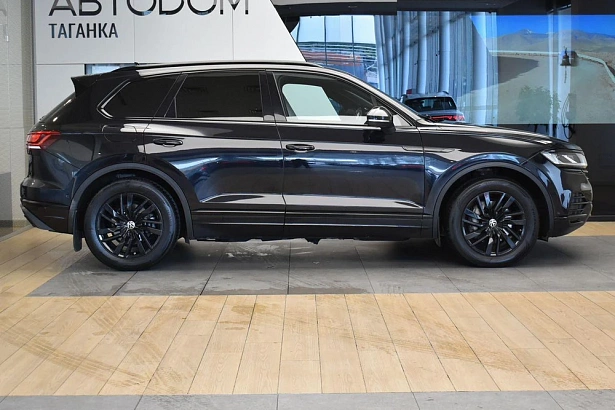 Touareg Status 3.0d AT 4WD (249 л.с.) фото 6