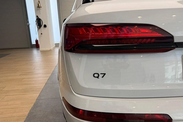 Q7 45 TFSI quattro tiptronic 2.0 AT 4WD (252 л.с.) фото 14