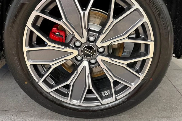 Q5 40 TFSI Quattro 2.0 AMT 4WD (204 л.с.) фото 15