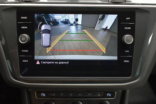 Tiguan Connect Plus 2.0d AMT 4WD (150 л.с.) фото 20