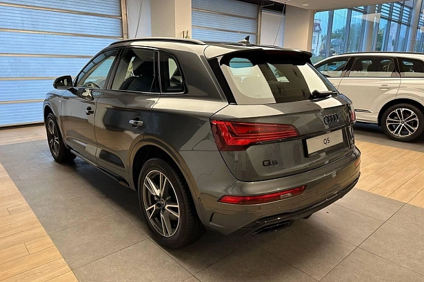 Q5 45 TFSI quattro S tronic 2.0 AMT 4WD (249 л.с.) фото 2