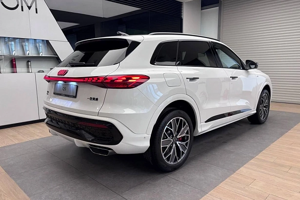 Q5 40 TFSI Quattro 2.0 AMT 4WD (204 л.с.) фото 5