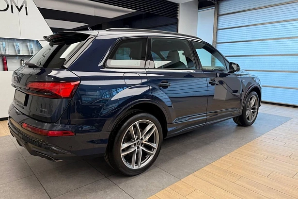 Q7 45 TFSI quattro tiptronic 2.0 AT 4WD (252 л.с.) фото 4