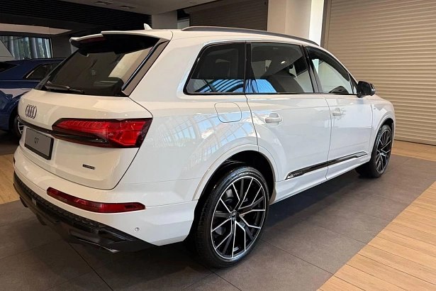 Q7 45 TFSI quattro tiptronic 2.0 AT 4WD (252 л.с.) фото 6