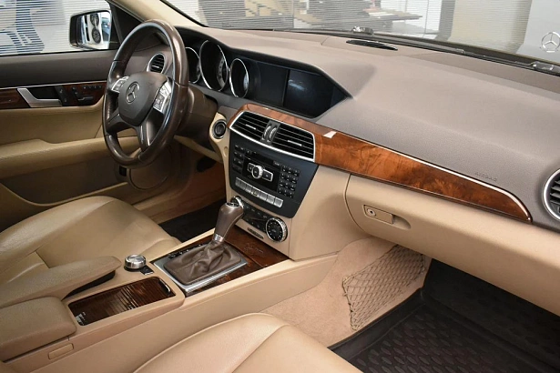 C-Класс Base 300 3.5 BlueEfficiency AT 4Matic (250 л.с.) фото 9