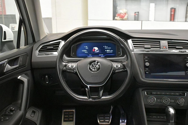 Tiguan Connect Plus 1.4 AMT 4WD (150 л.с.) фото 13
