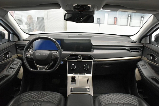 TXL Luxury 1.6 AMT 4WD (186 л.с.) фото 8