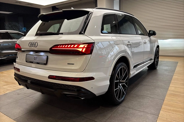 Q7 45 TFSI quattro tiptronic 2.0 AT 4WD (252 л.с.) фото 4