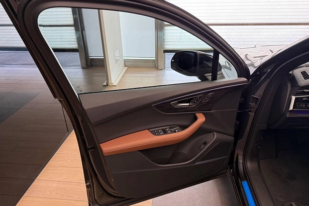 Q7 45 TFSI quattro tiptronic 2.0 AT 4WD (252 л.с.) фото 9