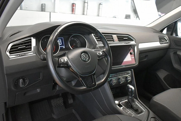 Tiguan Connect Plus 1.4 AMT (150 л.с.) фото 9