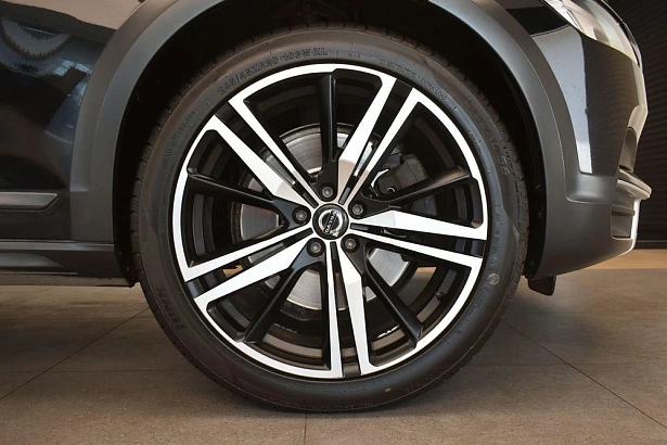 V90 Cross Country Pro 2.0d AT 4WD (190 л.с.) фото 26