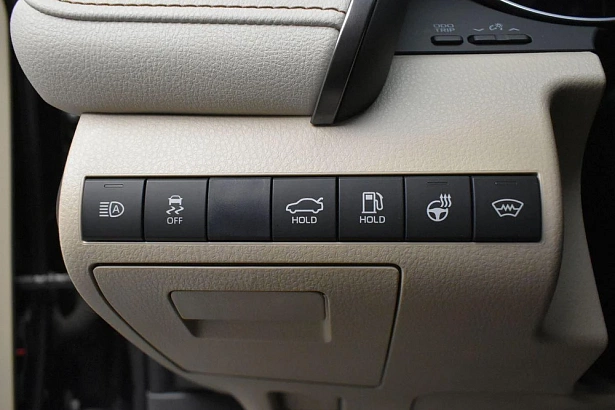 Camry Элеганс Safety 2.5 AT (181 л.с.) фото 17