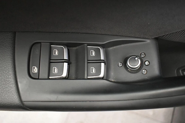 Q3 Sport 2.0 AMT 4WD (180 л.с.) фото 17