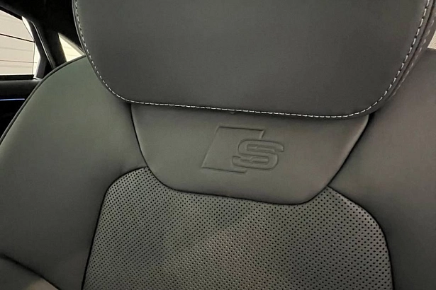 S8 S8 TFSI 4.0 AT 4WD (571 л.с.) фото 47