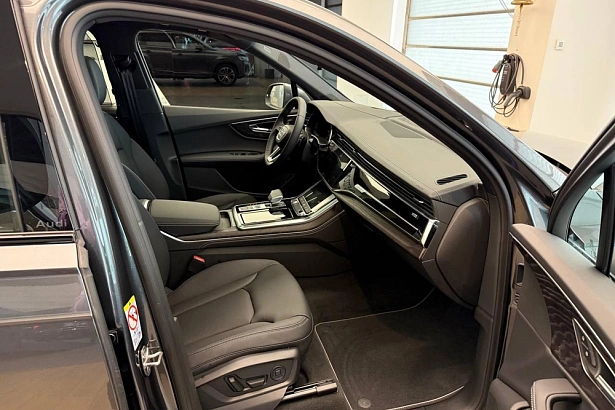 Q7 45 TFSI quattro tiptronic 2.0 AT 4WD (252 л.с.) фото 7