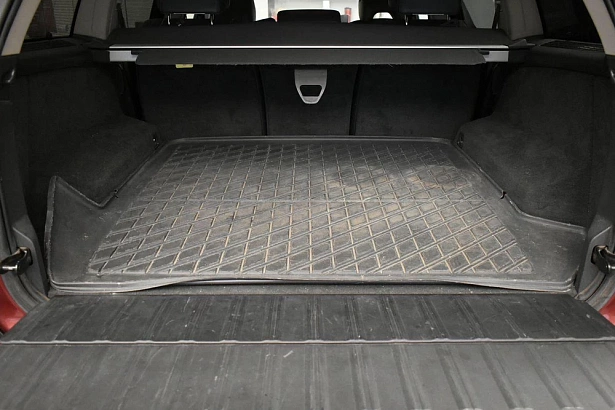 XC90 Base 2.5 AT 4WD (5 мест) (210 л.с.) фото 12