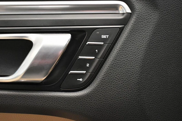 Macan Base 2.0 AMT 4WD (252 л.с.) фото 20