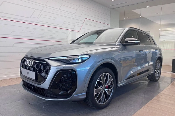 Q5 40 TFSI Quattro 2.0 AMT 4WD (204 л.с.) фото 1
