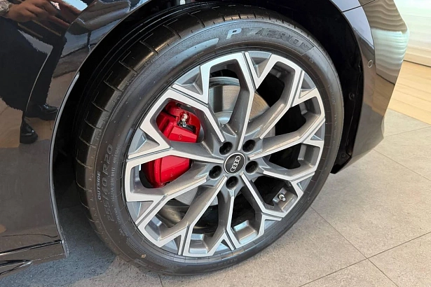 A6 TFSI Quattro S tronic 2.0 AMT 4WD (272 л.с.) фото 1