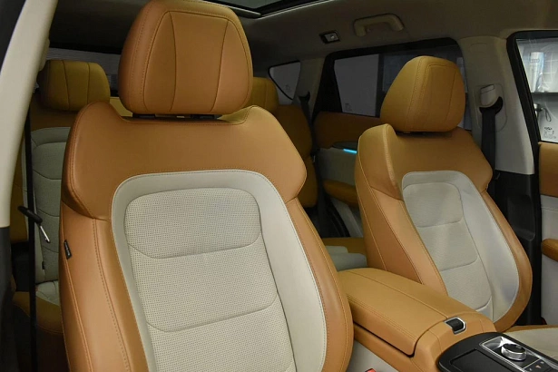 X70 PLUS Luxury 1.6 AMT (190 л.с.) фото 12