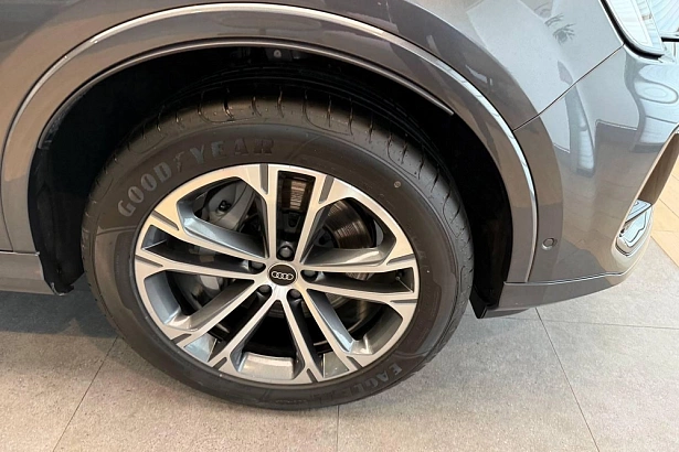 Q7 45 TFSI quattro tiptronic 2.0 AT 4WD (252 л.с.) фото 12