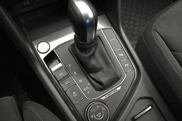 Tiguan Exclusive 2.0 AMT 4WD (180 л.с.) фото 20