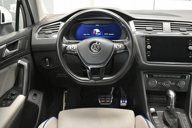 Tiguan Connect Plus 2.0d AMT 4WD (150 л.с.) фото 12