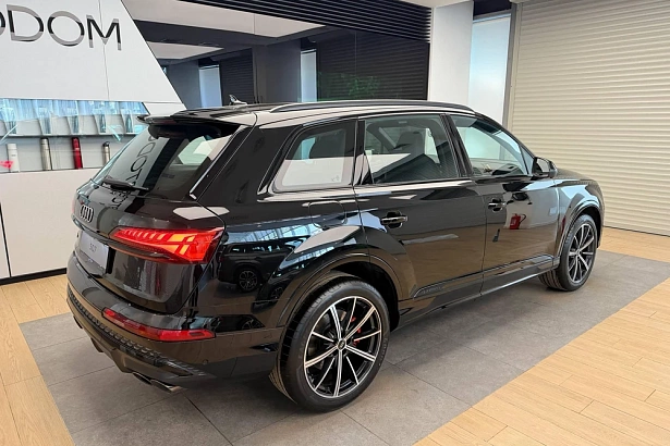SQ7 TFSI Tiptronic 4.0 AT 4WD (507 л.с.) фото 5