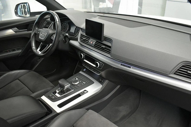 Q5 Sport 2.0 AMT 4WD (249 л.с.) фото 10