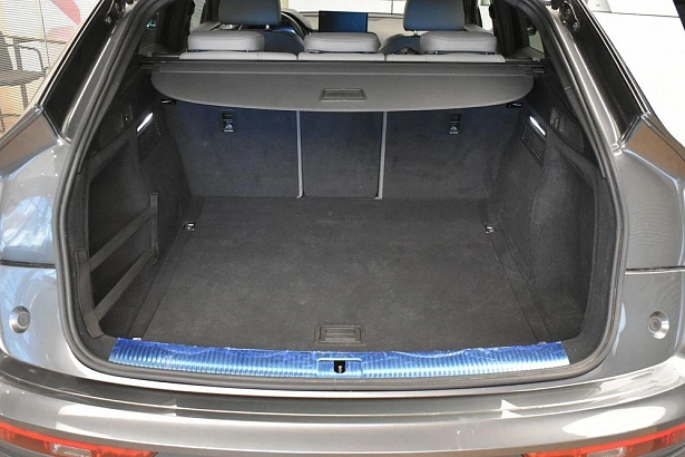 Q5 Sportback Base 2.0d AMT 4WD (204 л.с.) фото 15
