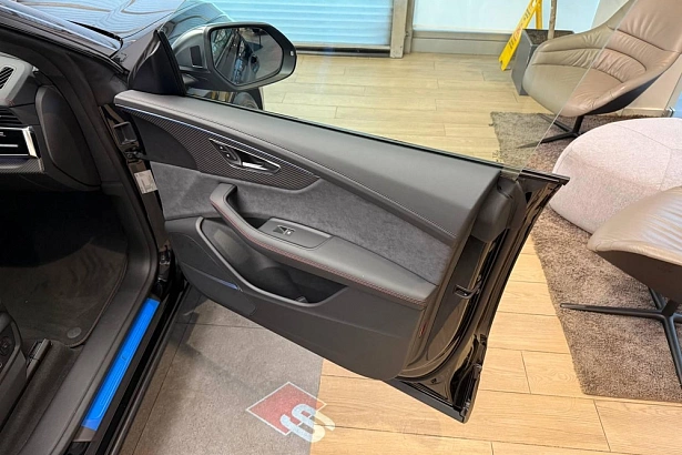 SQ8 SQ8 TFSI 4.0 AT 4WD (507 л.с.) фото 27