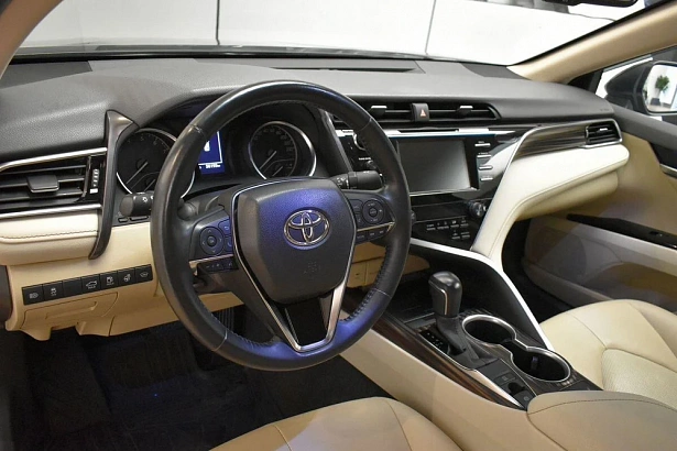 Camry Элеганс Safety 2.5 AT (181 л.с.) фото 9