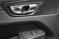 XC60 Импульс / Momentum 2.0 AT 4WD (249 л.с.) фото 17