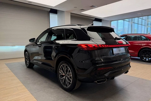 Q5 40 TFSI Quattro 2.0 AMT 4WD (204 л.с.) фото 3