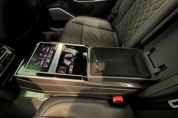 S8 S8 TFSI 4.0 AT 4WD (571 л.с.) фото 42