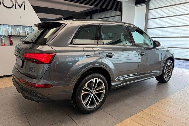 Q7 45 TFSI quattro tiptronic 2.0 AT 4WD (252 л.с.) фото 6