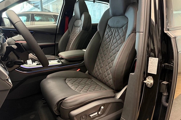 SQ7 TFSI Tiptronic 4.0 AT 4WD (507 л.с.) фото 7