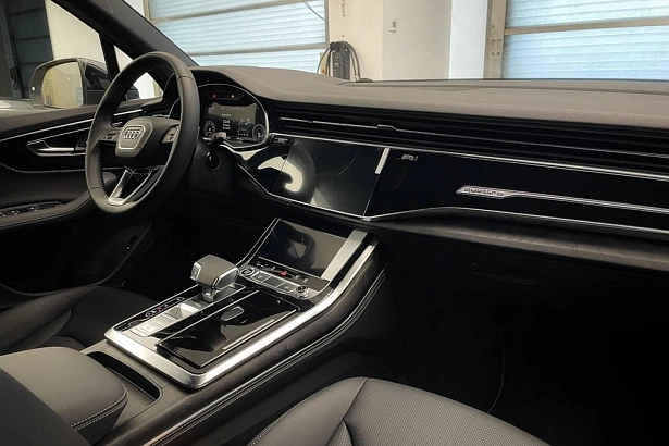 Q7 45 TFSI quattro tiptronic 2.0 AT 4WD (252 л.с.) фото 6