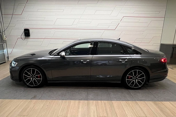 S8 S8 TFSI 4.0 AT 4WD (571 л.с.) фото 5