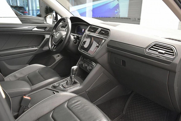 Tiguan Connect Plus 1.4 AMT 4WD (150 л.с.) фото 10