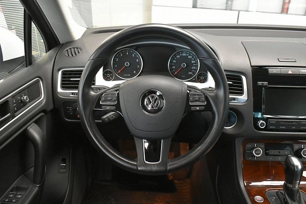 Touareg Base 3.6 AT 4WD (249 л.с.) фото 12